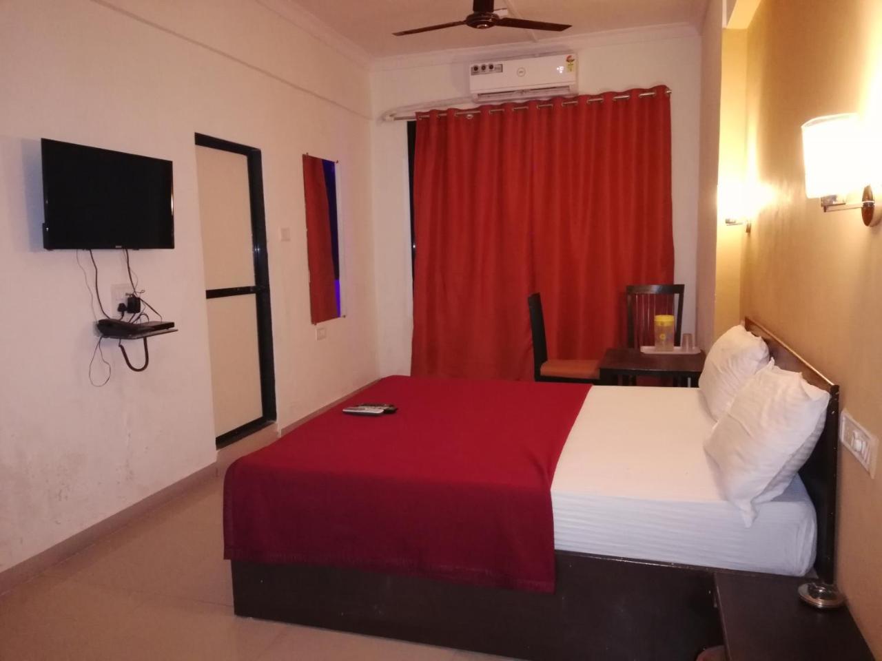 Elite Inn Лонавла Екстер'єр фото