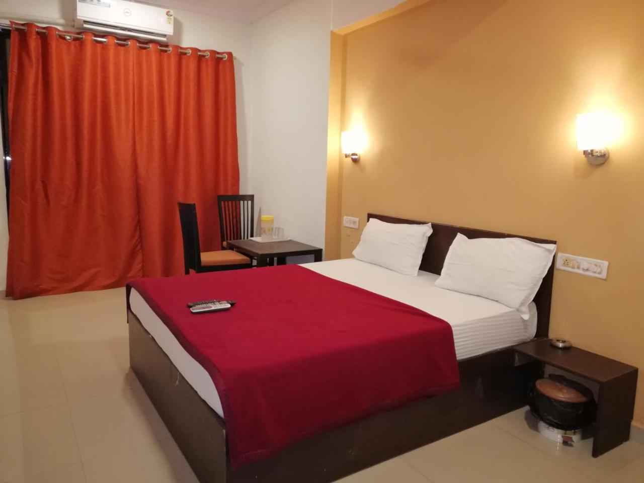 Elite Inn Лонавла Екстер'єр фото