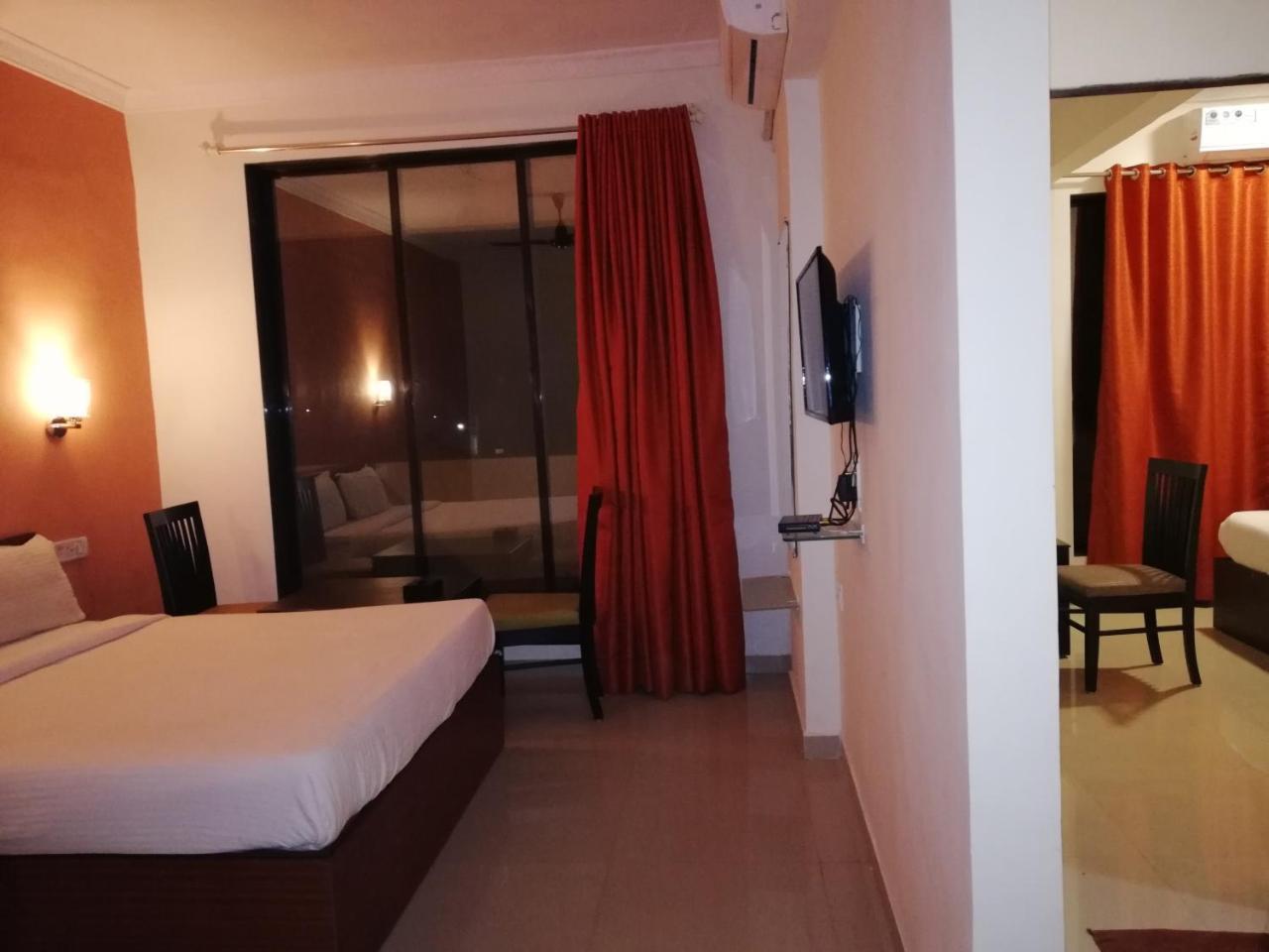Elite Inn Лонавла Екстер'єр фото